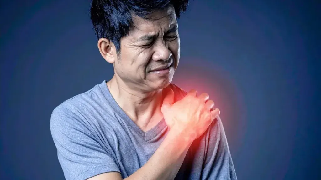 比阿公阿嬤還常喊累?中醫揭年輕人為何「未老先衰」 1警訊要留意 1 prematurely senile